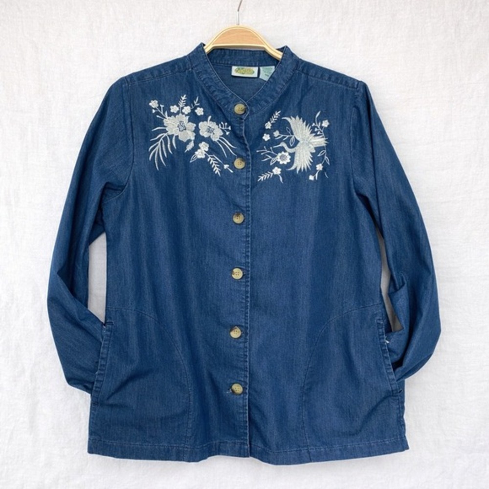 VTG Collections Etc Embroidered Button Up Shirt Women M Blue Cottagecore Coastal